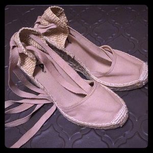 Mia tie up wedges